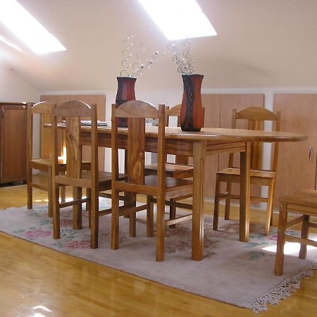Suncano Potkrovje U Centru Apartment Skopje Ngoại thất bức ảnh