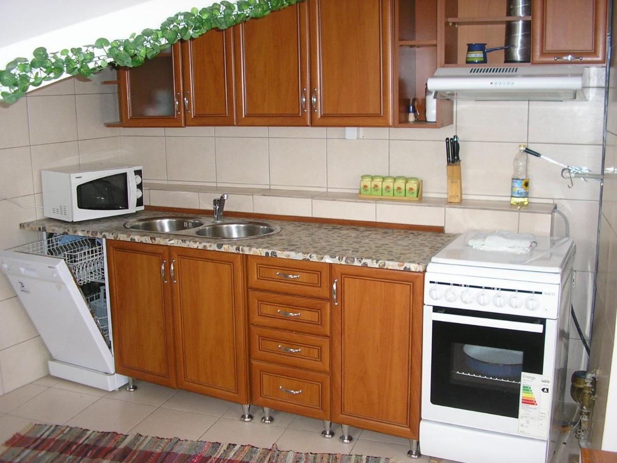 Suncano Potkrovje U Centru Apartment Skopje Ngoại thất bức ảnh